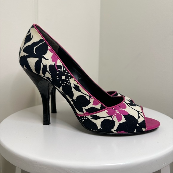 Floral Fabric Nine West Open Toe Heels - Picture 2 of 4